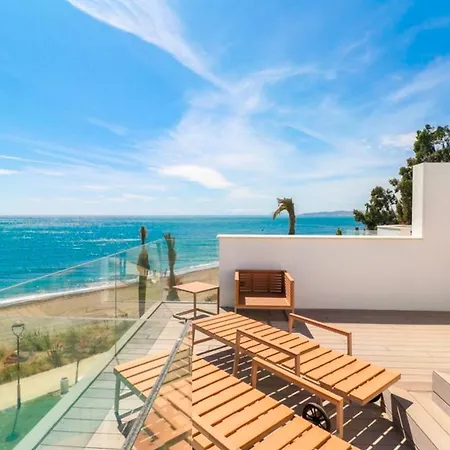 Remarkable 3 Bedroom Beachfront In *