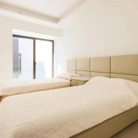 Villa Remarkable 3 Bedroom Beachfront In Estepona